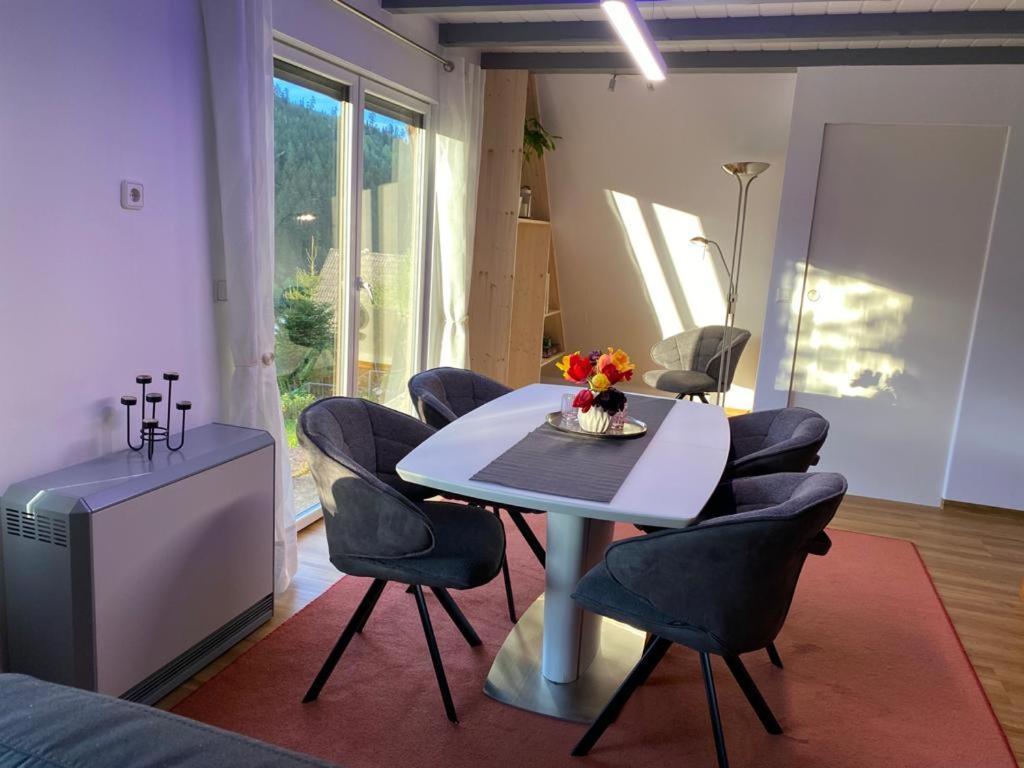 Haus Adler - Komplettes Ferienhaus Am Badesee Erzgrube Ngoại thất bức ảnh